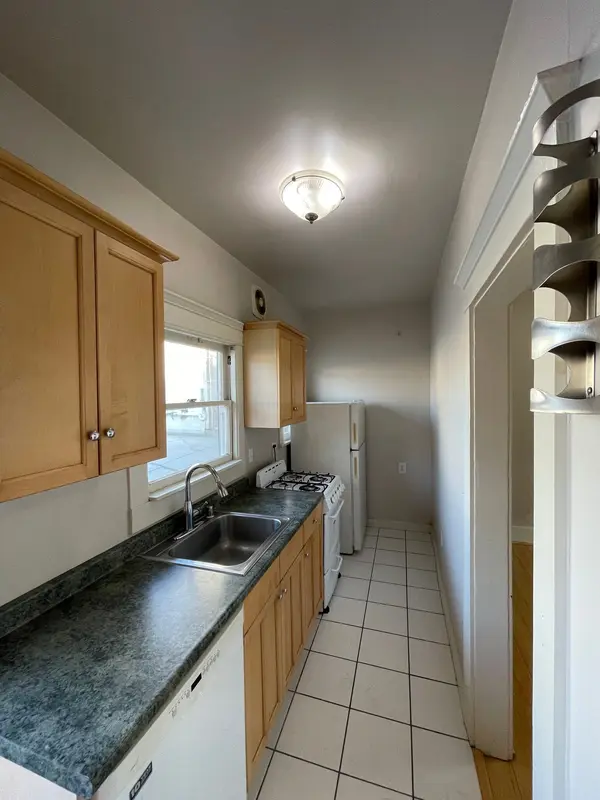 625 E Broadway, Long Beach, CA 90802-5132