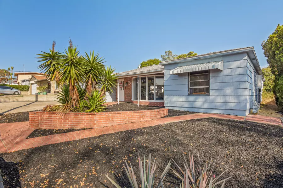 6112 Tarragona Dr, San Diego, CA 92115-5545