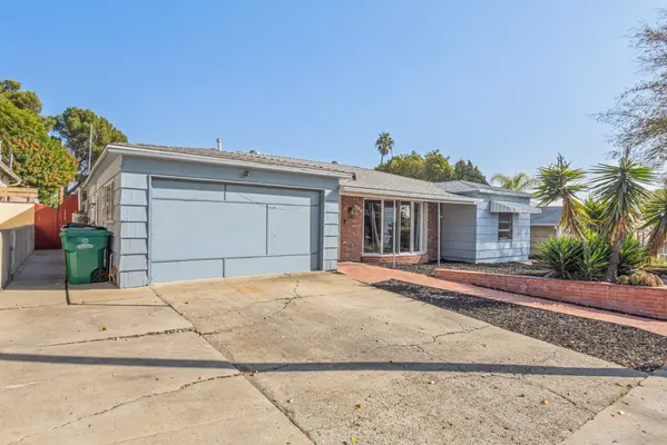 6112 Tarragona Dr, San Diego, CA 92115-5545