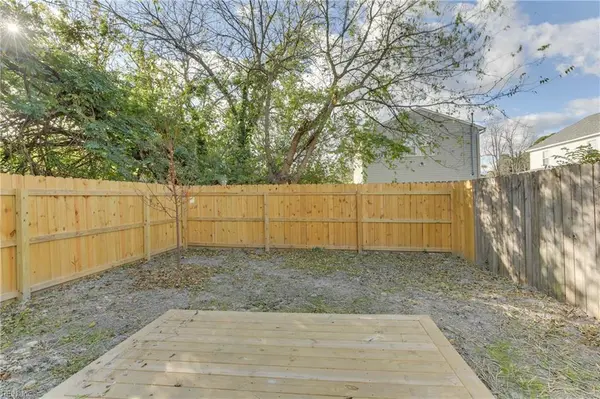 1618 Prentis Ave, Portsmouth, VA 23704-4632