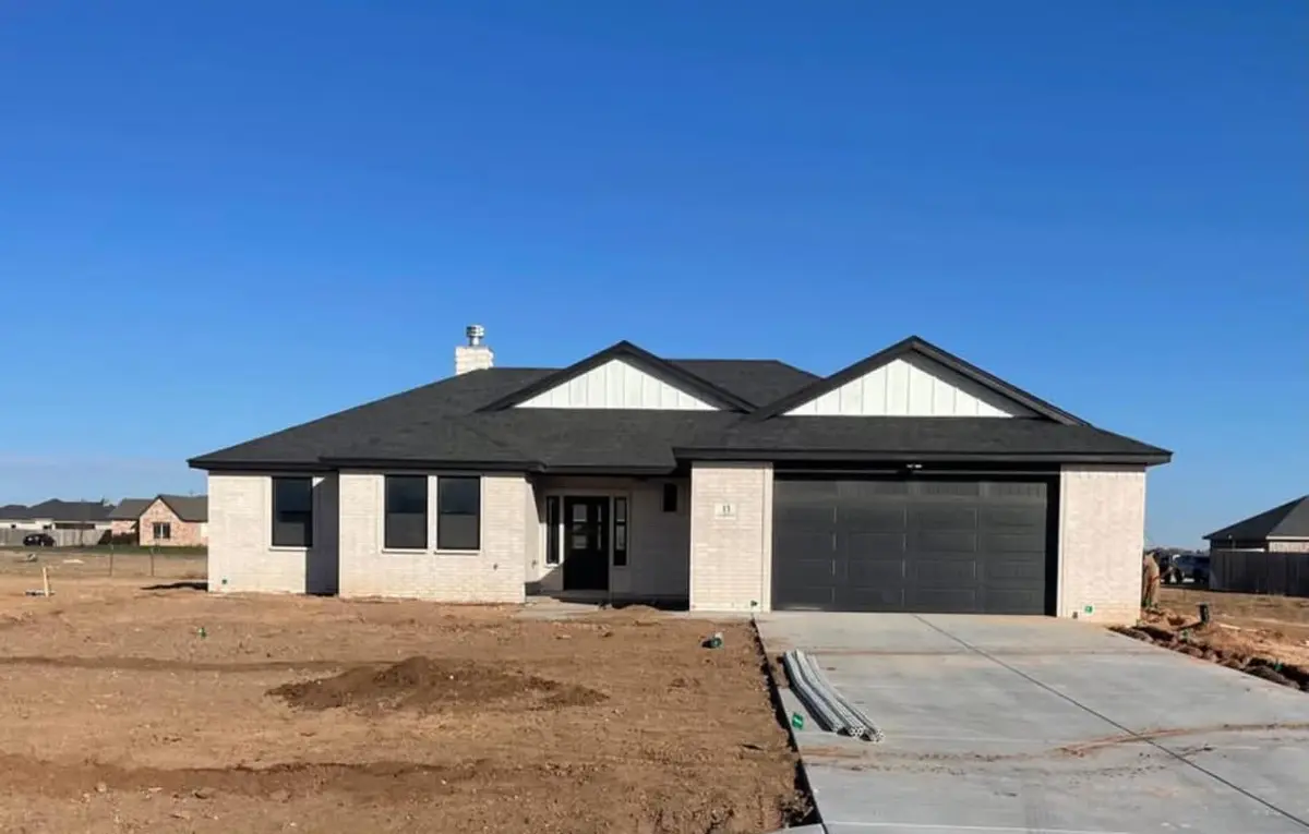 13 Glorieta Dr, Canyon, TX 79015