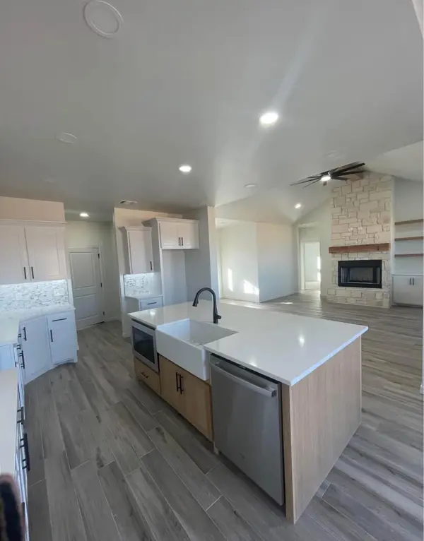 13 Glorieta Dr, Canyon, TX 79015