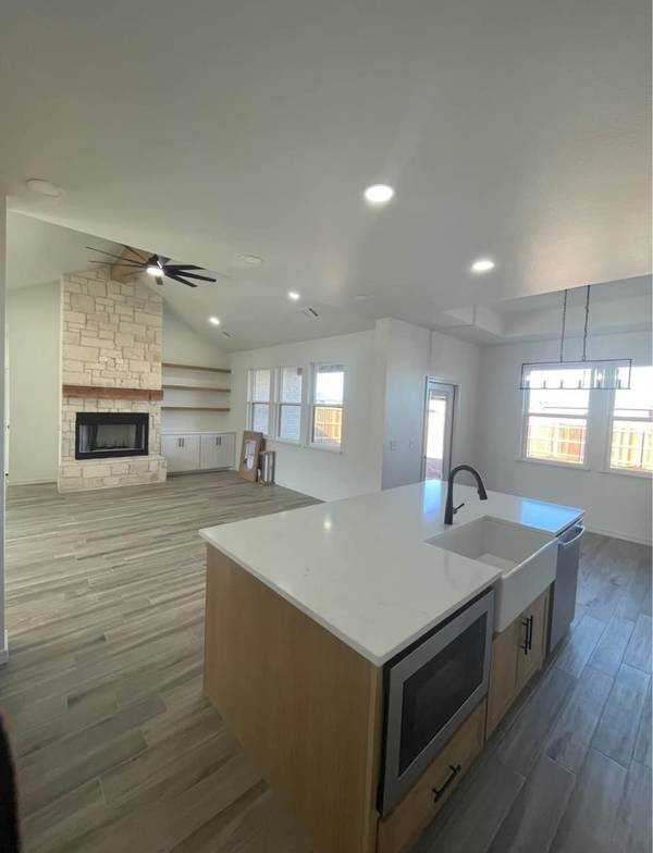 13 Glorieta Dr, Canyon, TX 79015