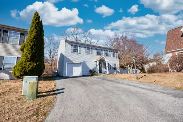 20 Mews Aly, Poughkeepsie, NY 12603-4408