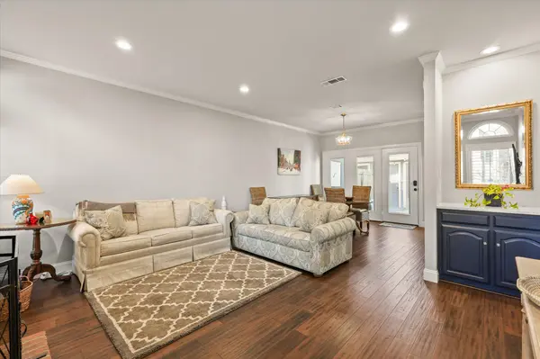 3349 Ashcroft Ln, Denton, TX 76207-7201