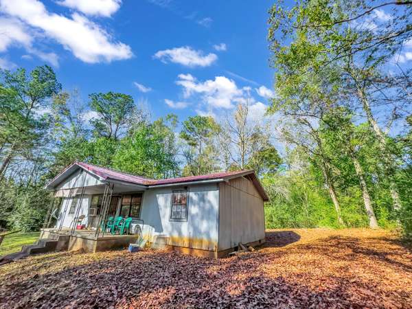 136 Peavy Hill St, Sylacauga, AL 35150-3620