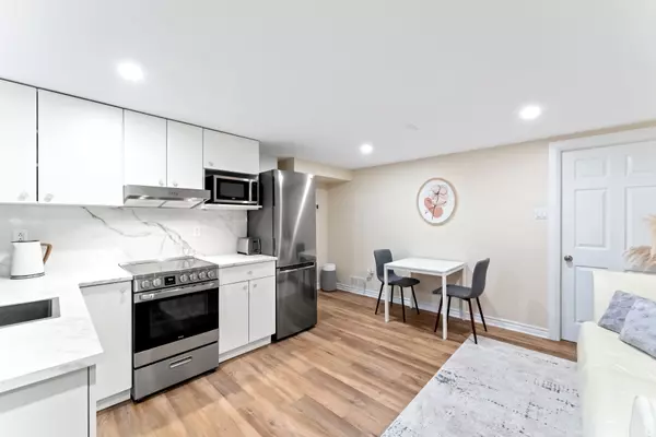Ottawa, ON K2B 5Z9,375 Zephyr Ave