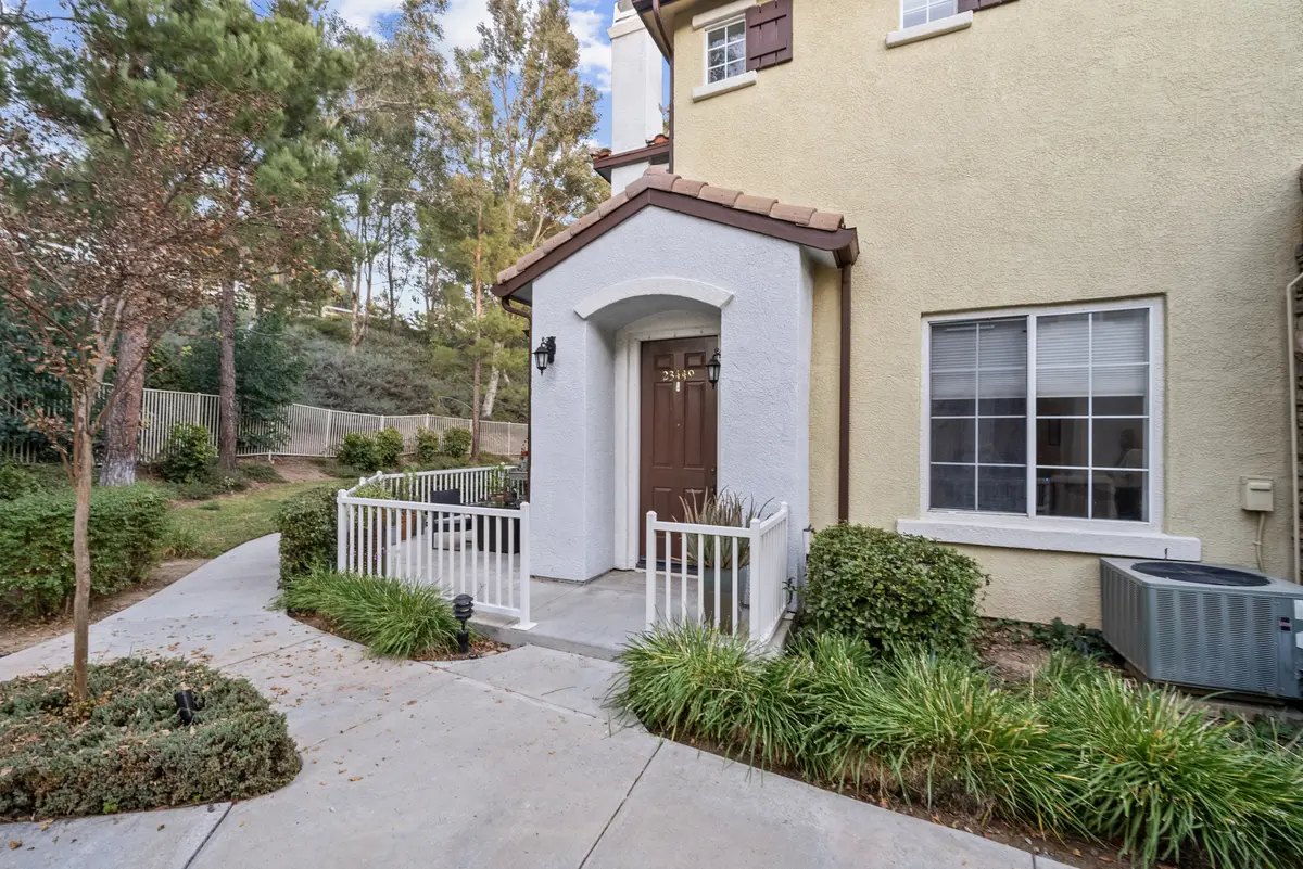 23449 Abbey Glen Place, Valencia, CA 91354