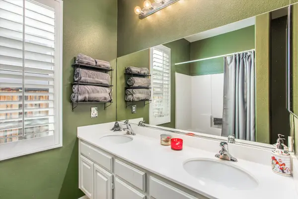 28880 Avalon Ave, Moreno Valley, CA 92555-7065