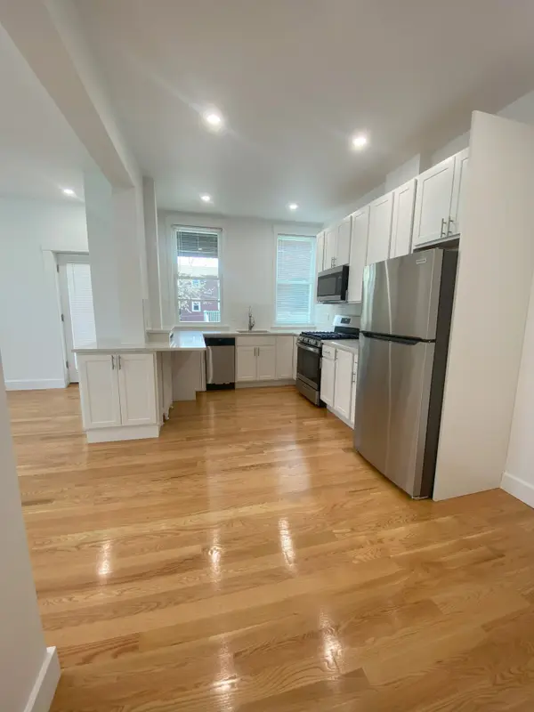 19 Seaverns Ave #2R, Jamaica Plain, MA 02130-2875