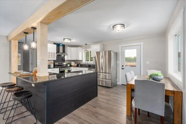 651 100th St, Warren, WI 54023-8325