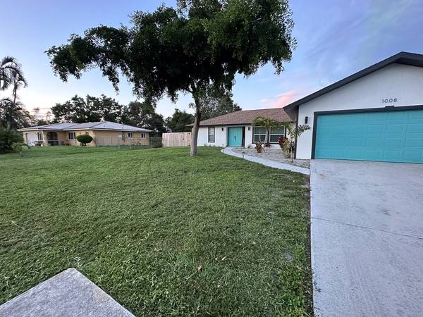 Renaissance Blvd, Venice, FL 34293