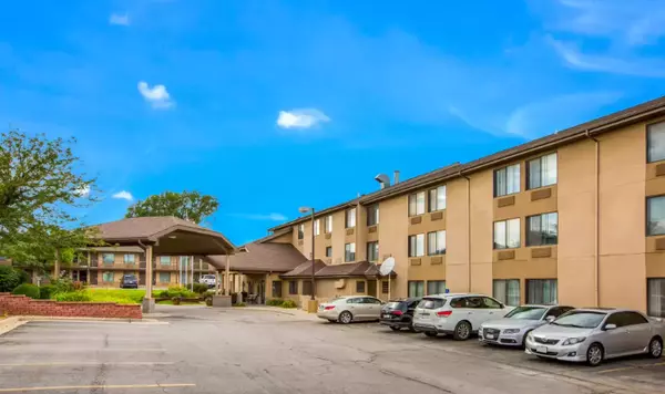 Lawrence, KS 66046,2309 Iowa St #99