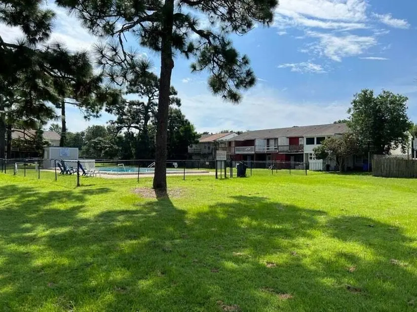 145 4th Ave, Shalimar, FL 32579
