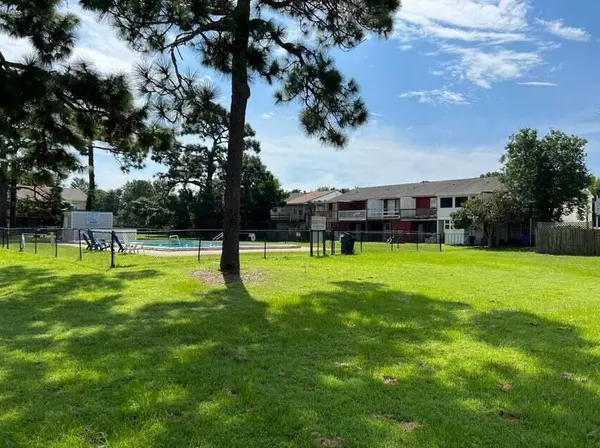 145 4th Ave, Shalimar, FL 32579