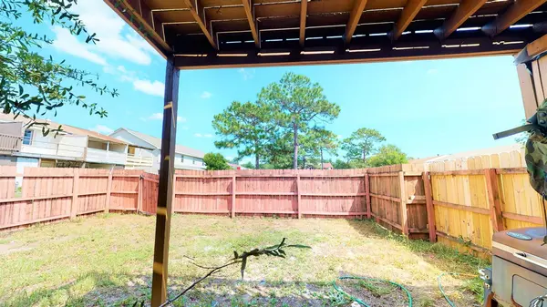 145 4th Ave, Shalimar, FL 32579