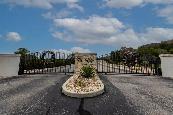 502 Eagle Dr, Boerne, TX 78006