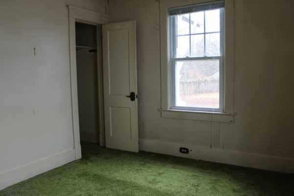 3 Lincoln Pl, Freehold, NJ 07728
