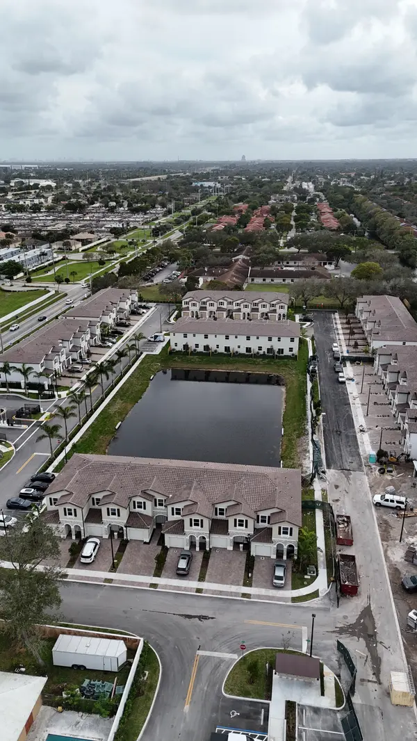NW 27th Ct, Lauderhill, FL 33313