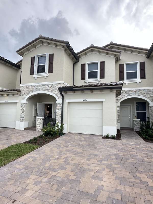 NW 27th Ct, Lauderhill, FL 33313