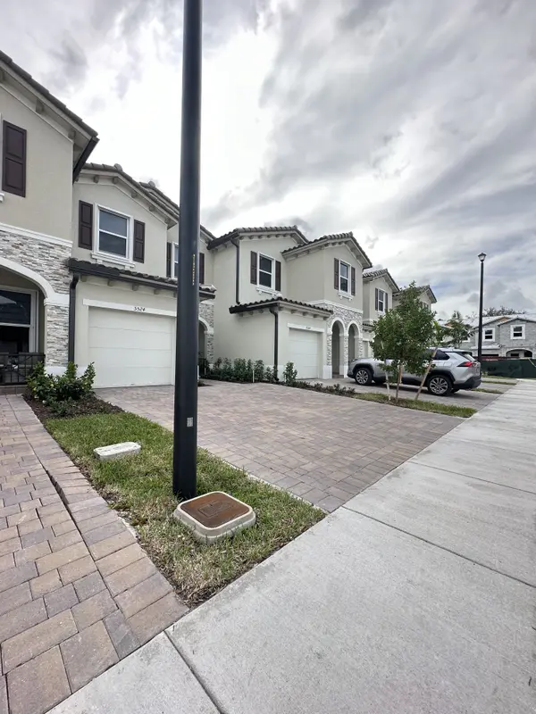 NW 27th Ct, Lauderhill, FL 33313
