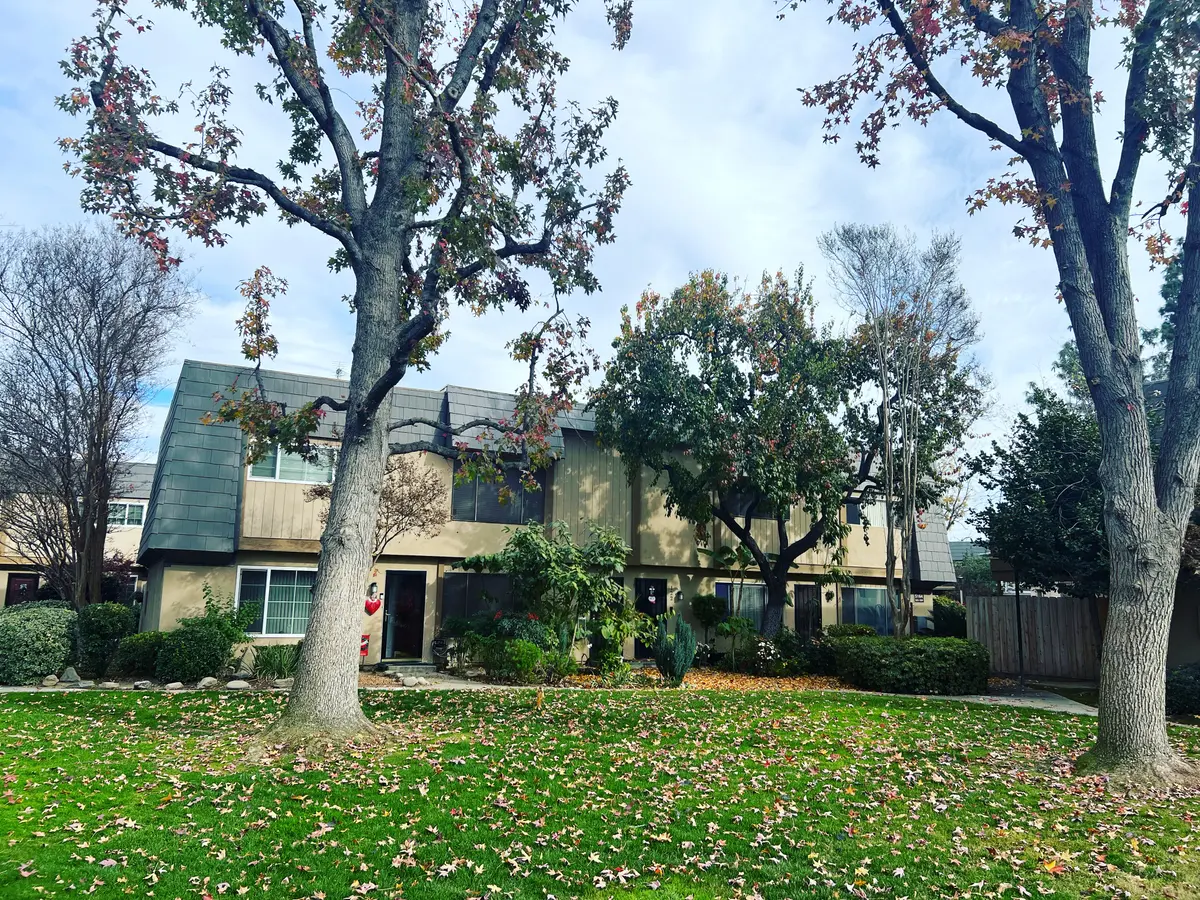 5164 E Ashlan Ave #123, Fresno, CA 93727