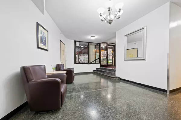 Rego Park, NY 11374,64-34 102nd St #3AA