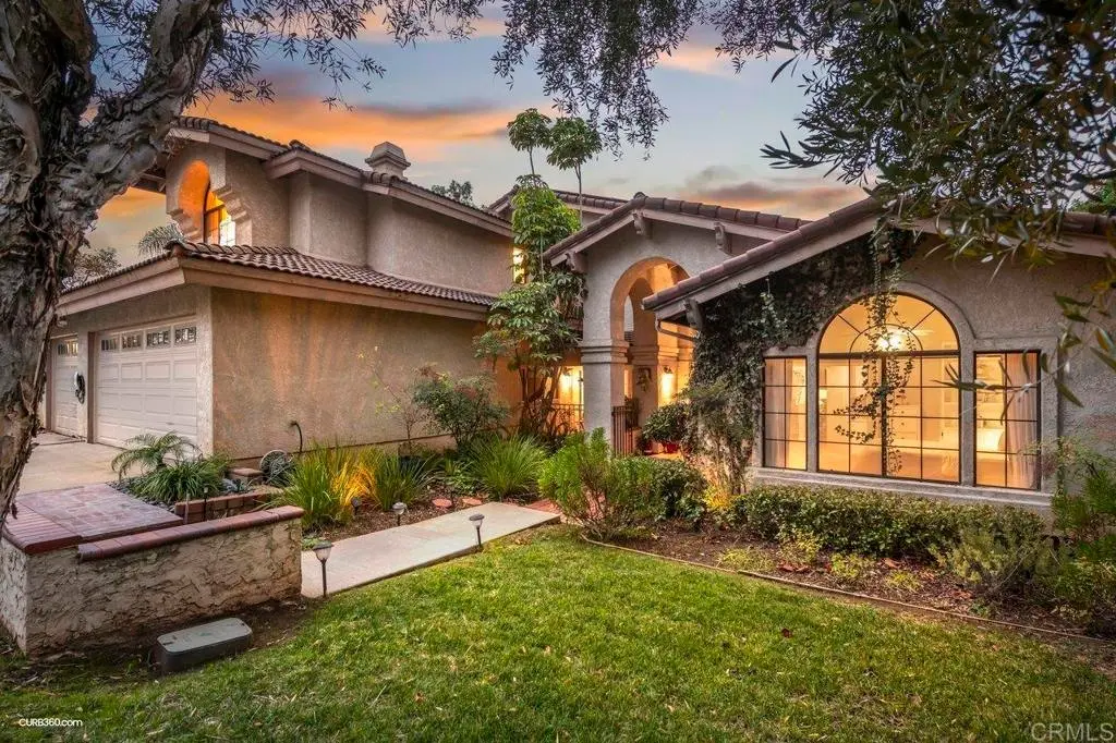 2977 La Trieste Place, Escondido, CA 92025