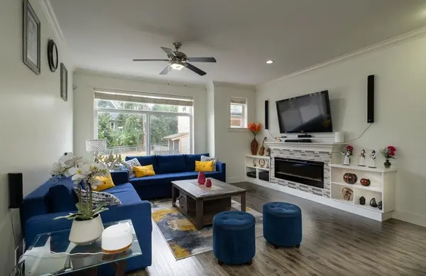 5957 152 St #10, Surrey, BC V3S 3K4