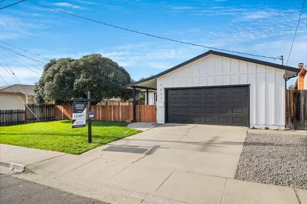 3571 Cardinal Dr, Concord, CA 94520