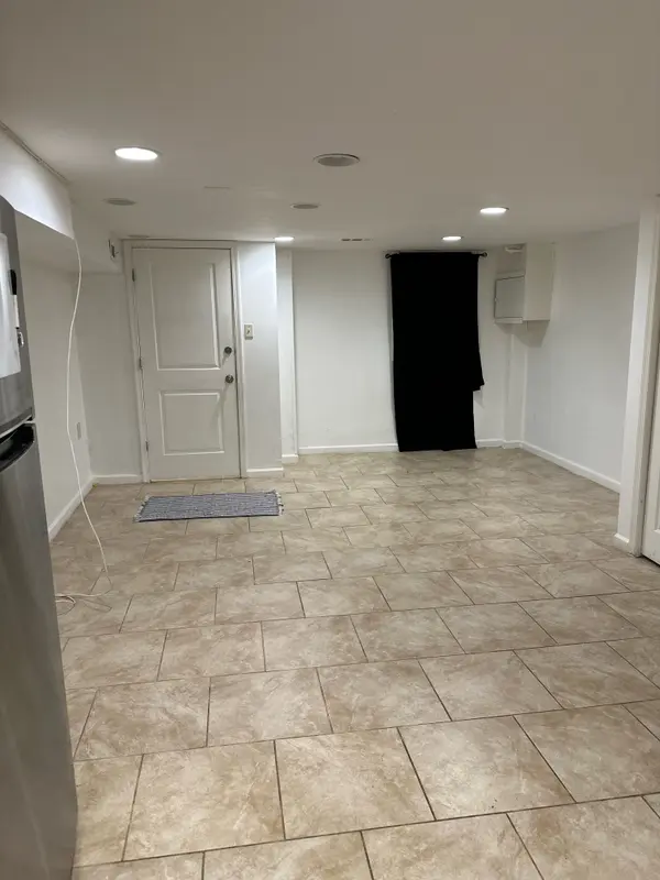 523 24th St NE #B, Washington, DC 20002