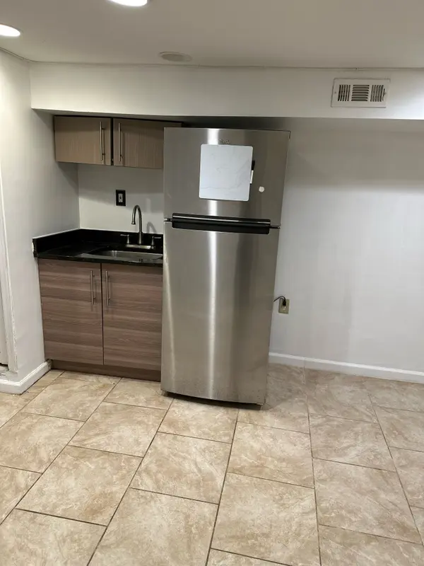 523 24th St NE #B, Washington, DC 20002