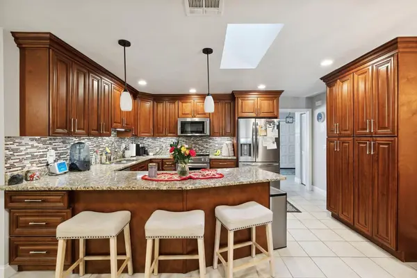 271 Peake St NE, Palm Bay, FL 32907