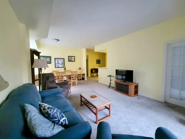 38 Village Rd #415, Middleton, MA 01949