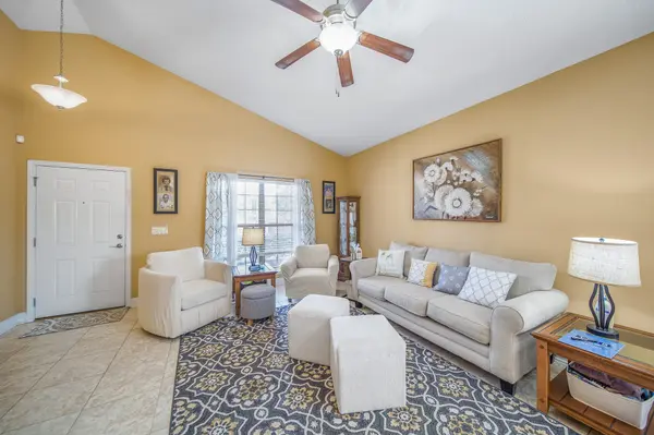 8780 Bradfield Dr, Pensacola, FL 32507