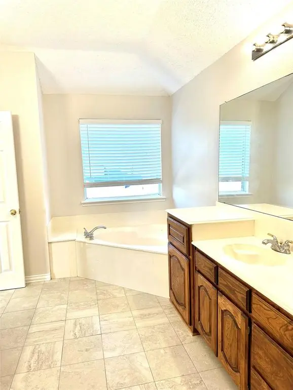 1605 Timber Brook Dr, Wylie, TX 75098