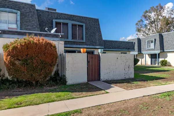 Phoenix, AZ 85051,8015 N 32nd Ln