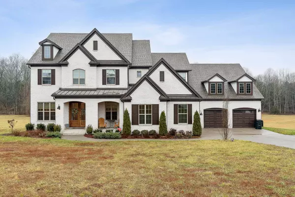 Luxurious Estate in College Grove, TN: A Dream Home with Unmatched Privacy,Matt Bogosian