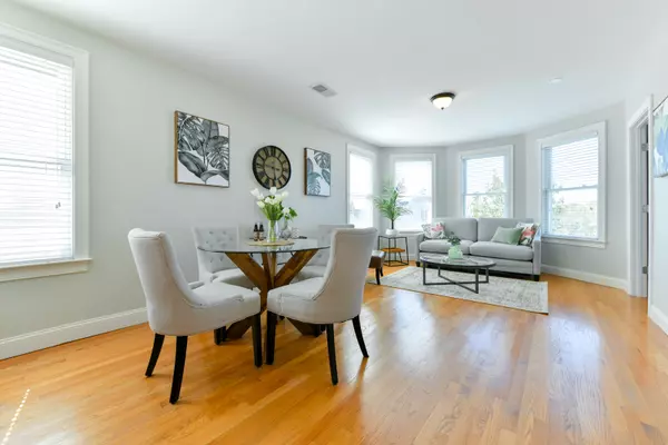 Cambridge, MA 02139,380 Prospect St #3