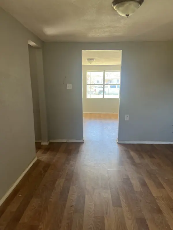 416 E Curtis St, Dilley, TX 78017