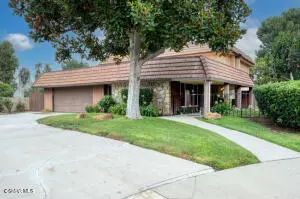 Westlake Village, CA 91361,31983 Doverwood Ct