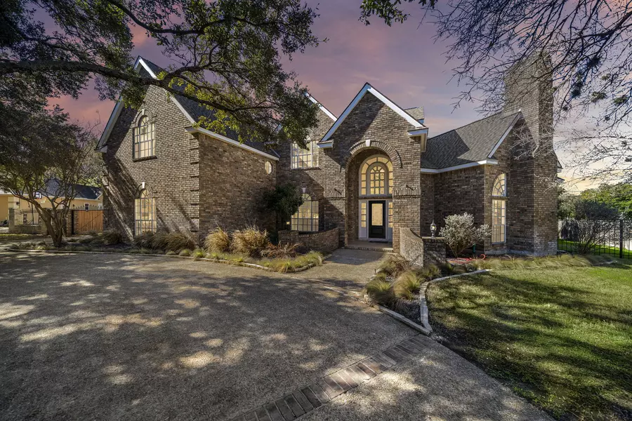 10107 Pemcrest, San Antonio, TX 78240