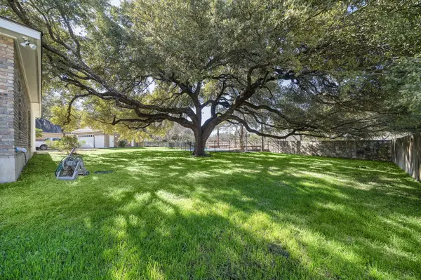 10107 Pemcrest, San Antonio, TX 78240