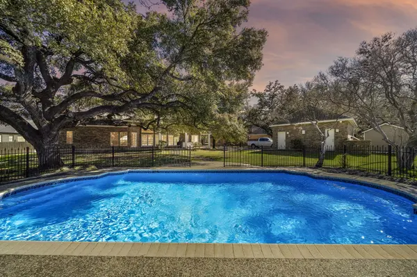 10107 Pemcrest, San Antonio, TX 78240