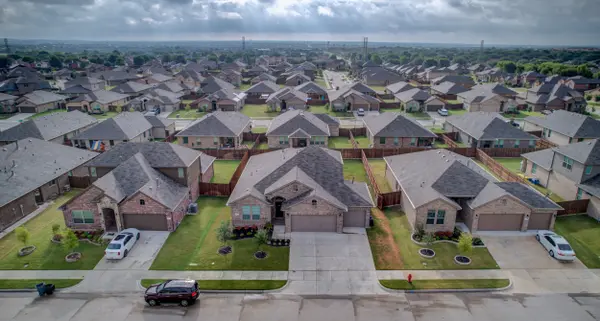 1117 Scotney Ln, Fort Worth, TX 76131