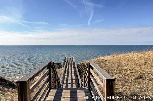 Holland, MI 49423,6679 Sunset Concourse St