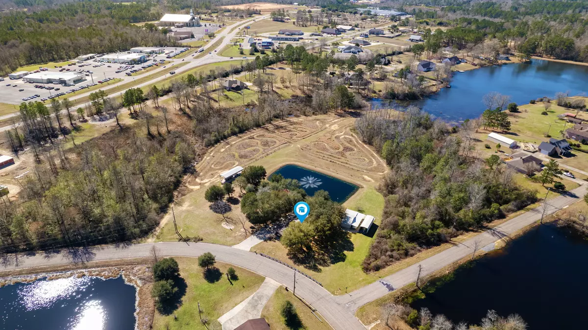 Columbia, MS 39429,35 E Lakeview Dr