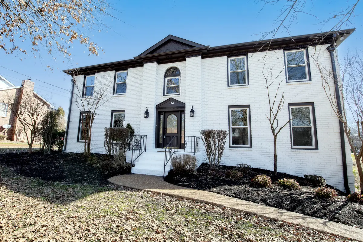 124 Jefferson Dr, Hendersonville, TN 37075