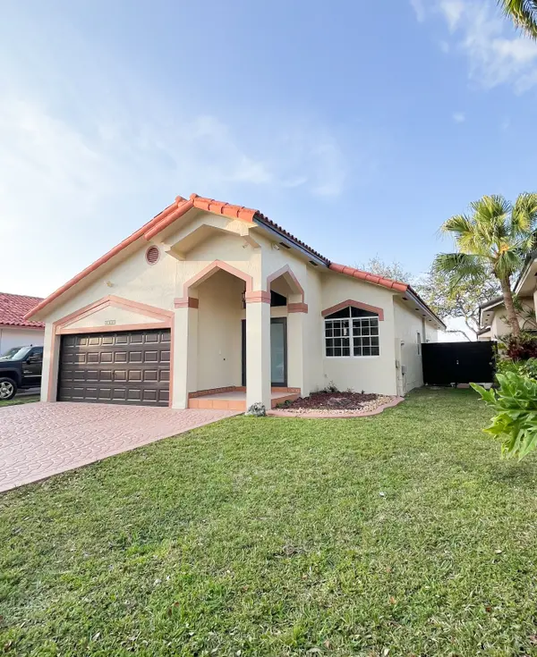 8731 NW 153rd Ter, Miami Lakes, FL 33018