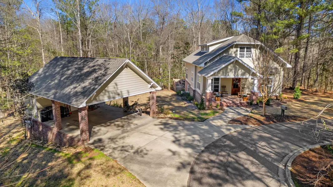 16 Stoneridge N, Hattiesburg, MS 39402